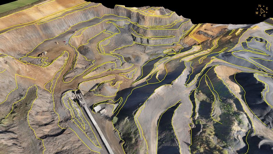 Quickly draw entire mines with the Guided Breakline tool.
